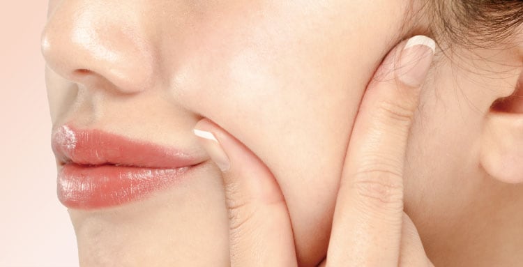 外からでは分からない、顔の筋肉の衰えから皮膚が弛んでくるんです！