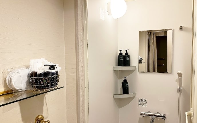 全店舗個室シャワー室完備