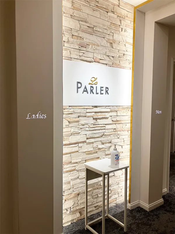 池袋本店　スライド画像　01