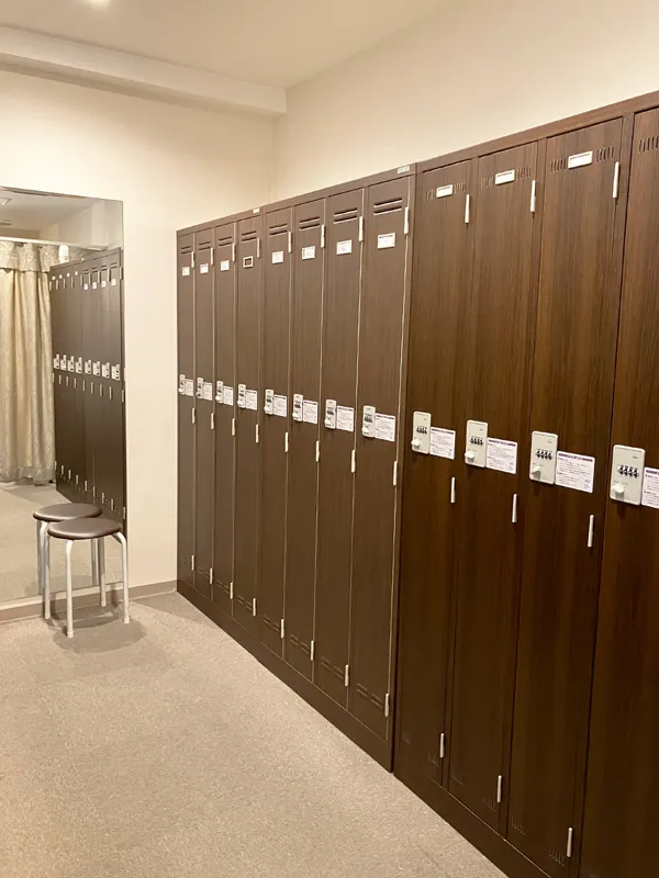 池袋本店　スライド画像　04